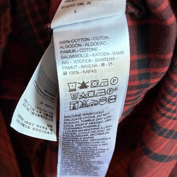 Levi's Men's Burgundy and Black Plaid Shirt - Picture 13 of 13